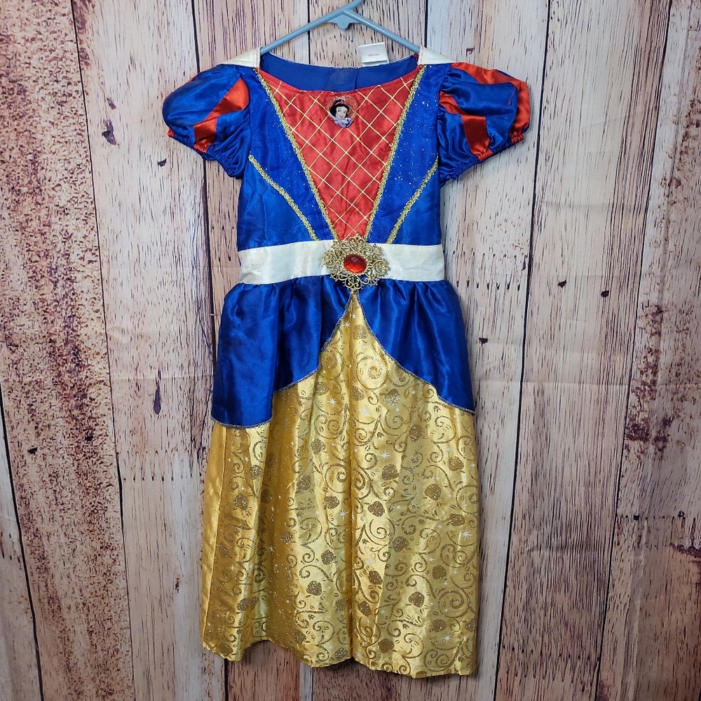 1 Disney Snow White young girl costume, size 4-6